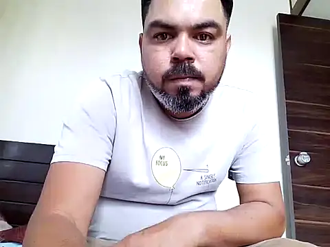 Snapshot of rags_pussylicker chatting on March 12, 2025, 6:40 am rags pussylicker online show from March 12, 2025, 6:40 am