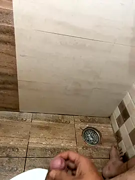 Snapshot of rags_pussylicker chatting on November 21, 2025, 2:32 am rags pussylicker online show from November 21, 2025, 2:32 am