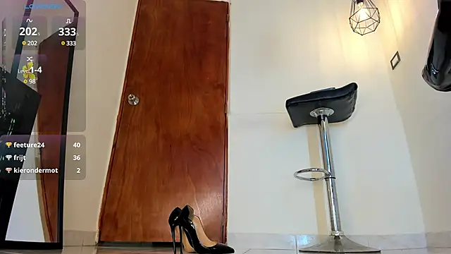 aitana-purple online show from March 21, 2025, 2:50 am