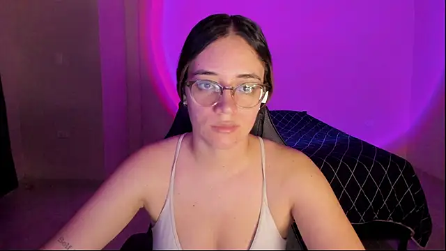 atenas 05  online show from October 19, 2025, 9:21 am