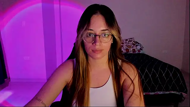 atenas 05  online show from November 8, 2025, 9:35 pm