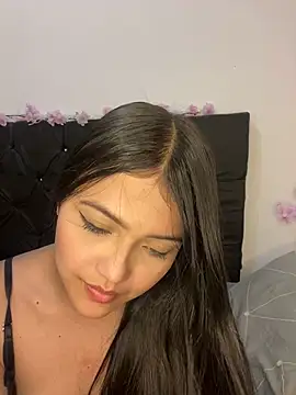 alisson carolina73 online show from January 28, 2025, 2:11 am