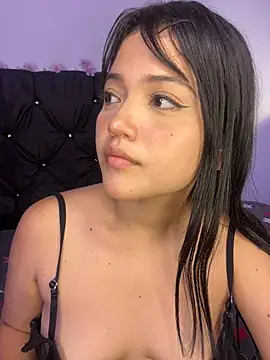 alisson carolina73 online show from March 22, 2025, 3:52 am