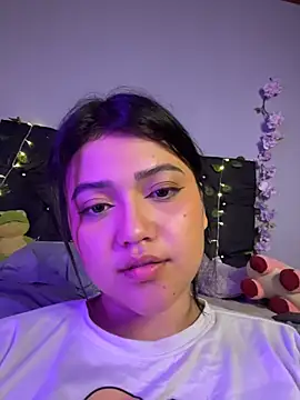alisson carolina73 online show from June 8, 2026, 1:28 am