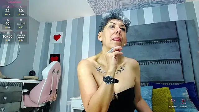 Julianewell online show from September 11, 2025, 12:16 pm