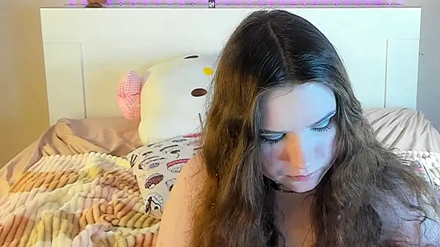 kuraii1  online show from February 3, 2025, 6:34 am