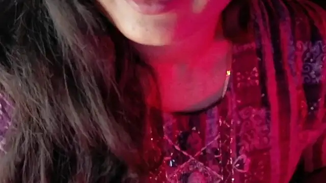 Snapshot of SexyAndHottie chatting on March 6, 2026, 6:37 pm SexyAndHottie online show from March 6, 2026, 6:37 pm