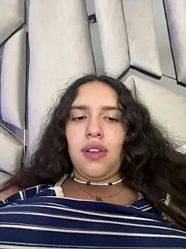 Snapshot of paulette_dupont chatting on March 2, 2025, 3:24 am paulette dupont online show from March 2, 2025, 3:24 am