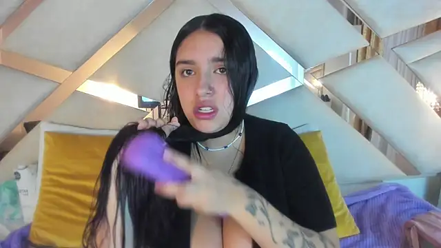 Snapshot of paulette_dupont chatting on March 5, 2025, 12:59 am paulette dupont online show from March 5, 2025, 12:59 am