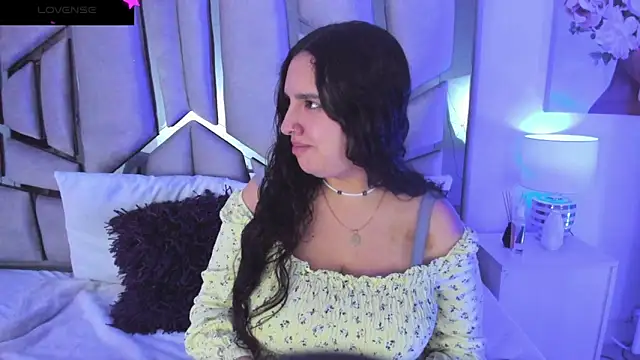 Snapshot of paulette_dupont chatting on March 14, 2025, 7:34 pm paulette dupont online show from March 14, 2025, 7:34 pm