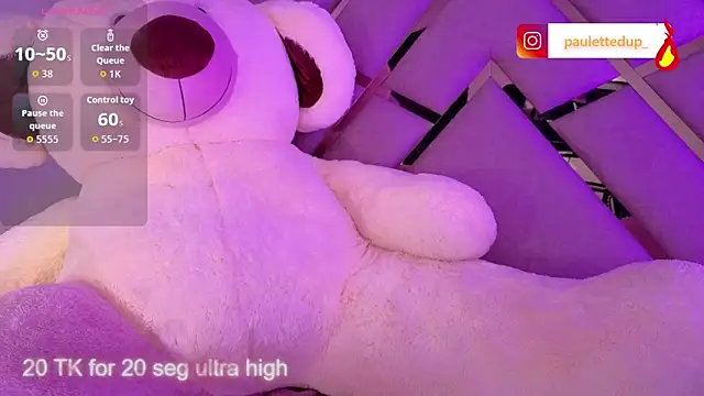 Snapshot of paulette_dupont chatting on November 17, 2025, 11:05 am paulette dupont online show from November 17, 2025, 11:05 am