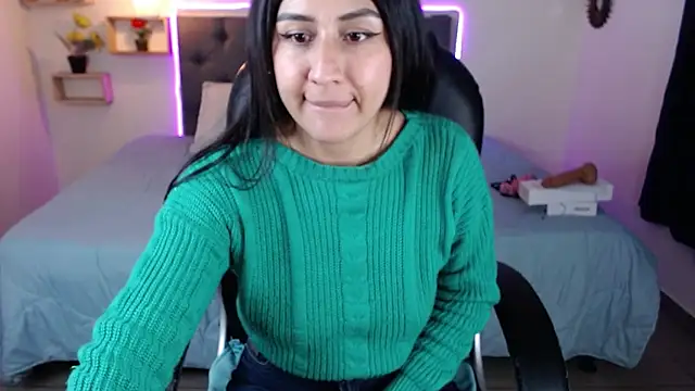 mia aira online show from February 5, 2025, 8:25 pm