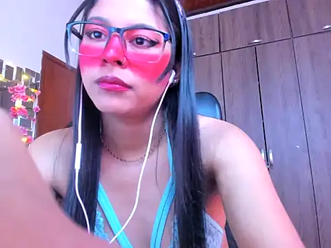  ALLYSON18  online show from September 9, 2025, 11:21 am