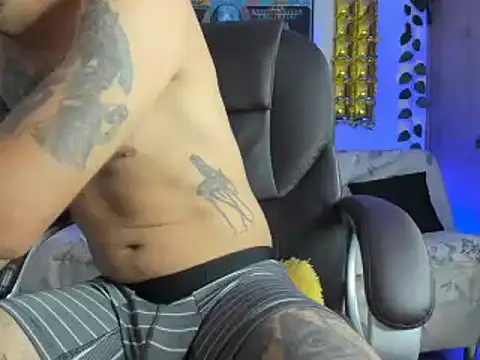 Snapshot of mikee_scooth chatting on January 20, 2025, 7:35 pm mikee scooth online show from January 20, 2025, 7:35 pm