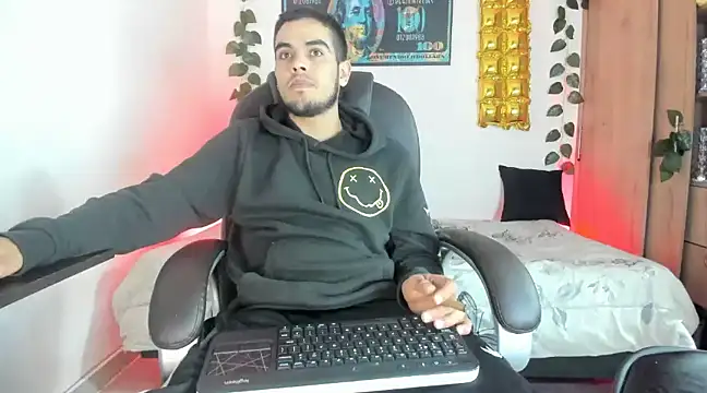 Snapshot of mikee_scooth chatting on February 12, 2025, 7:02 am mikee scooth online show from February 12, 2025, 7:02 am