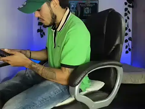 Snapshot of mikee_scooth chatting on March 16, 2025, 3:25 am mikee scooth online show from March 16, 2025, 3:25 am