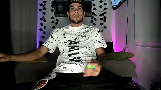 Snapshot of mikee_scooth chatting on September 9, 2025, 3:39 am mikee scooth online show from September 9, 2025, 3:39 am