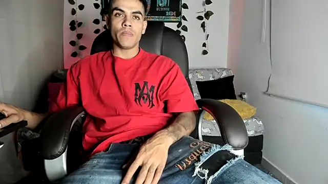 Snapshot of mikee_scooth chatting on September 21, 2025, 10:33 pm mikee scooth online show from September 21, 2025, 10:33 pm