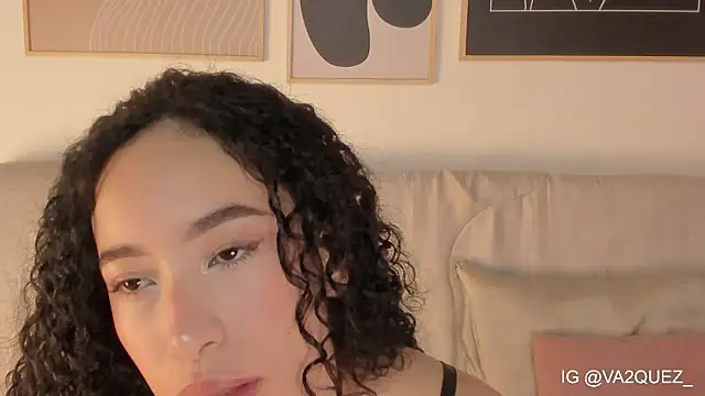 Snapshot of Heyloreley chatting on February 18, 2026, 2:29 am Heyloreley online show from February 18, 2026, 2:29 am