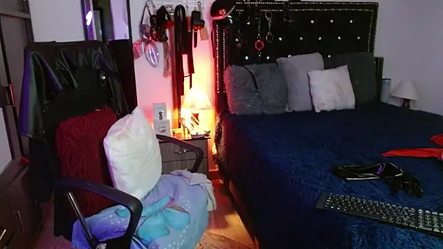 SamaraMartinez online show from November 15, 2025, 10:01 am