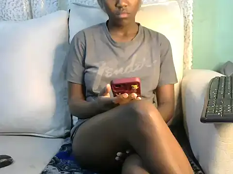 Caryyyl online show from December 21, 2025, 9:38 am