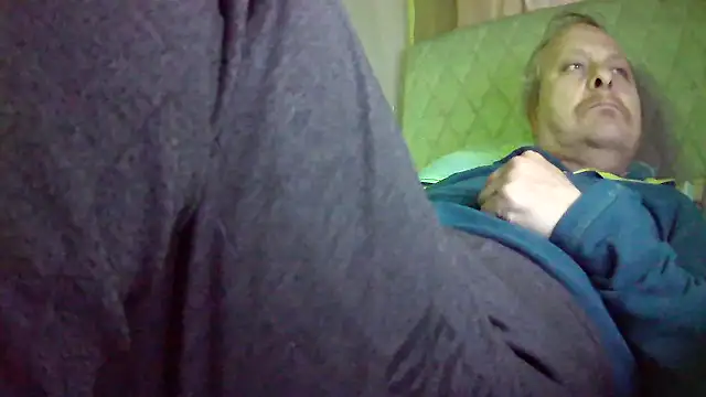 amylrmm1903 online show from March 16, 2025, 3:28 pm