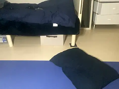 mel  mel online show from October 7, 2025, 2:47 pm