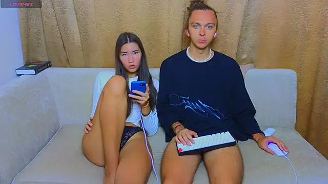 Snapshot of do_u_know_them chatting on January 27, 2025, 6:30 am do u know them online show from January 27, 2025, 6:30 am