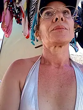 Snapshot of JessyCospXXX chatting on February 15, 2026, 7:43 pm JessyCospXXX online show from February 15, 2026, 7:43 pm