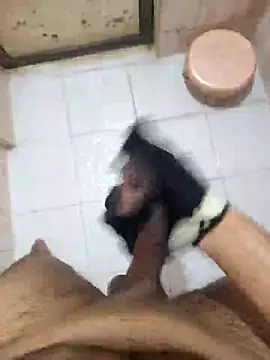 virginat32 online show from February 15, 2025, 7:28 pm