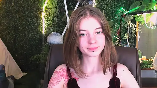 TinaDavil online show from February 25, 2025, 8:51 pm