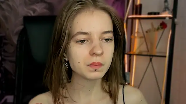 TinaDavil online show from March 14, 2025, 1:13 pm