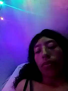 karolinee 66  online show from December 17, 2024, 4:23 am