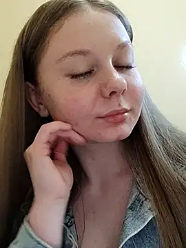 Snapshot of Ekaterina27 chatting on March 18, 2025, 7:20 pm Ekaterina27 online show from March 18, 2025, 7:20 pm