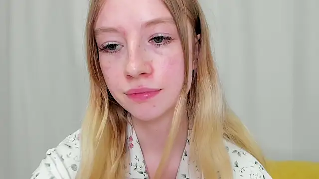 minidivaa  online show from March 5, 2025, 11:27 pm