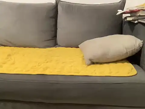 4small4inchlol online show from January 10, 2026, 12:23 am