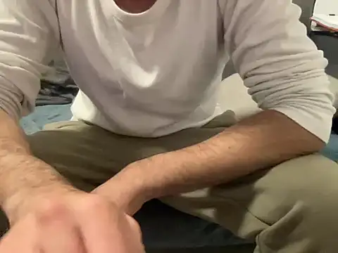 4small4inchlol online show from March 4, 2026, 7:31 pm