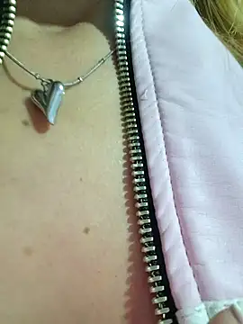 alicev kitty online show from January 18, 2025, 12:47 pm