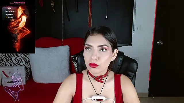 Carolaine69  online show from September 12, 2025, 1:33 pm