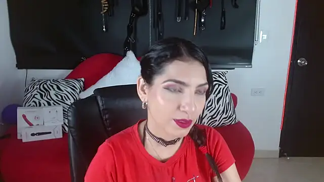 Carolaine69  online show from November 8, 2025, 1:44 pm