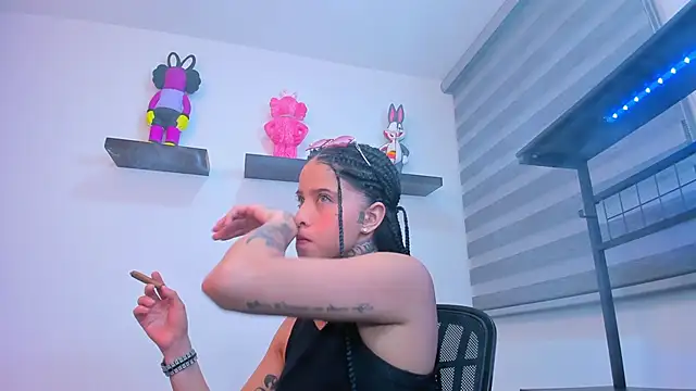 Gangster Girl online show from October 4, 2025, 12:52 am