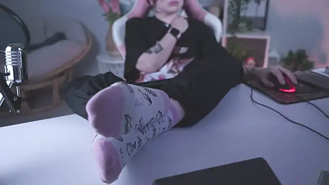 Lana  May online show from March 14, 2025, 5:46 pm