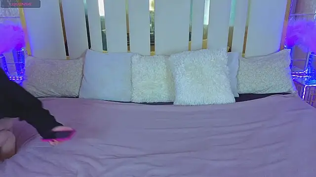 Daisy Delight online show from November 8, 2025, 8:29 pm