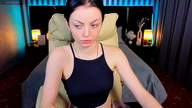 Daisy Delight online show from November 11, 2025, 8:20 pm