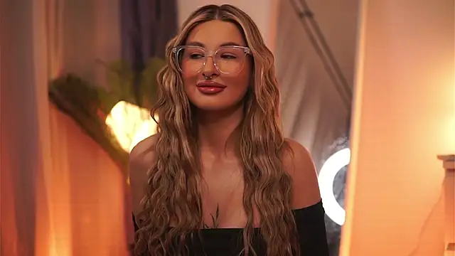 AvaShayy online show from March 2, 2025, 12:20 am