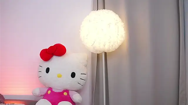 AvaShayy online show from November 17, 2025, 6:30 am