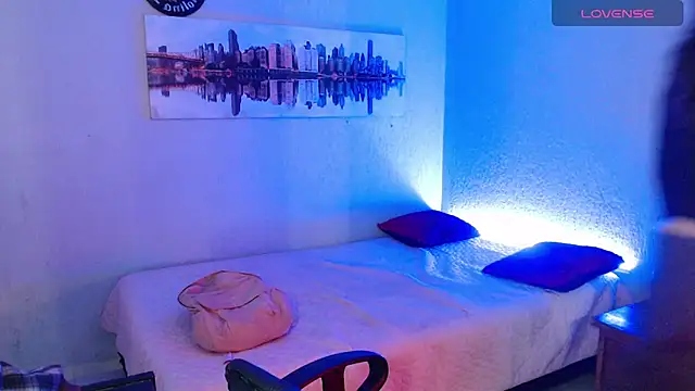 Snapshot of mixie_cute chatting on February 21, 2025, 9:00 pm mixie cute online show from February 21, 2025, 9:00 pm