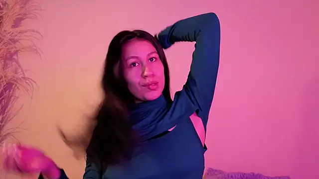 EmiGomez  online show from September 27, 2025, 1:27 pm