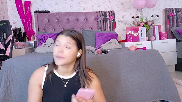 AvrillThomas online show from March 8, 2026, 2:43 pm