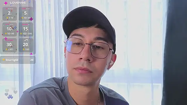 cameron cum online show from May 11, 2026, 4:04 pm